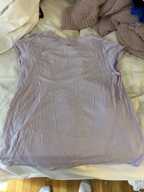 lululemon athletica Lavender Short Sleeve Tee